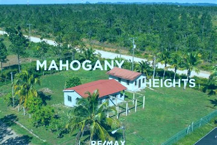 Lillian, 23 — Escort in Mahogany Heights, Belize