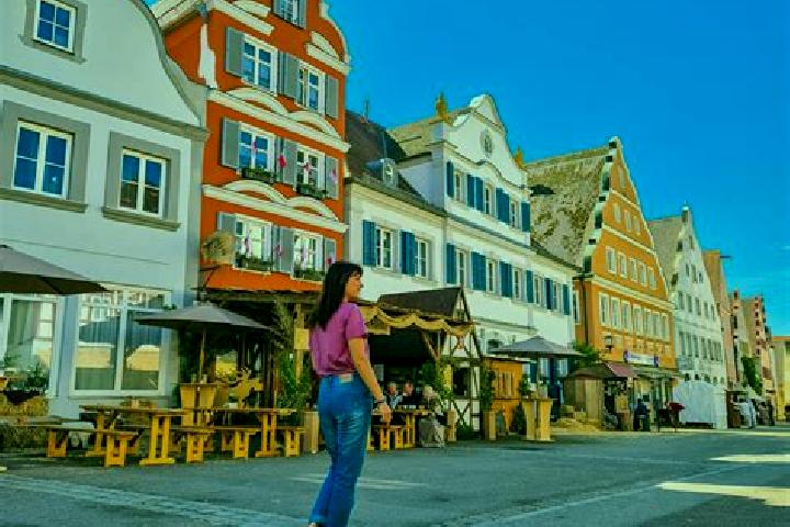 Lillian, 23 — Escort in Oettingen in Bayern, Germany