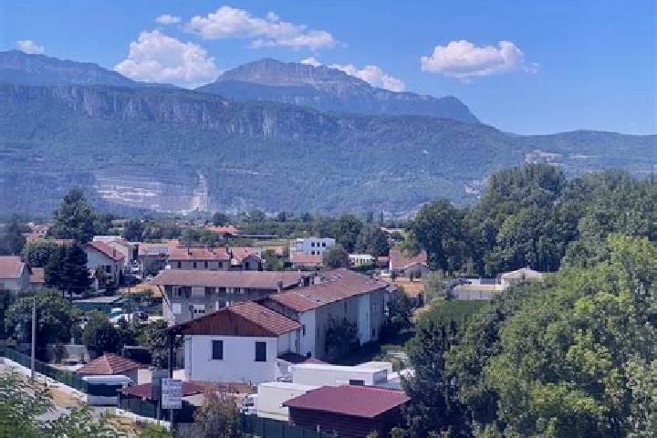 Lillian, 23 — Escort in Renage, France