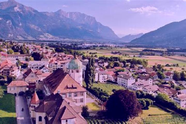 Lillian, 23 — Escort in Zizers, Switzerland