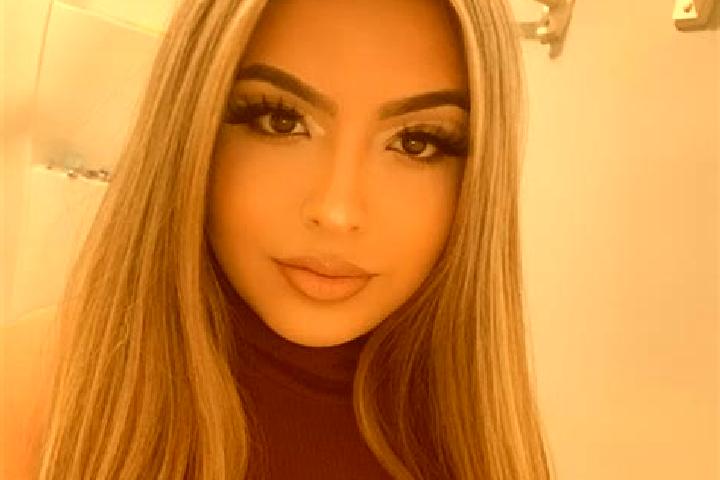 Lillian, 24, a blonde amber-eyed latina companion based in Gaberke. Offering Erotic Massage, Couples, GFE. Available for incall and outcall, day and evening ...