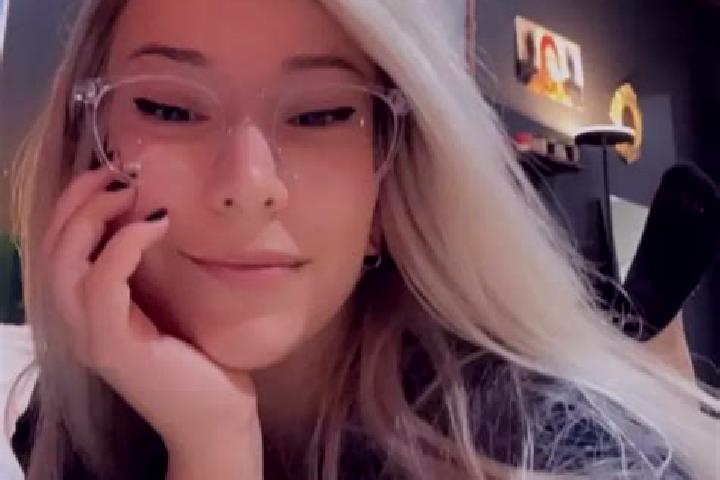 Lillian, 24, a blonde amber-eyed mixed companion based in Buchdorf. Offering Dinner Date, Overnight, Domination, Girlfriend Experience. Available for incall ...