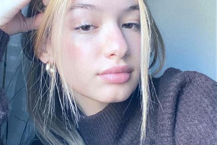 Lillian, 24, a blonde brown-eyed indian companion based in Yinxi. Offering Dinner Date, Travel Companion, Striptease, Couples. Available for incall and outca...