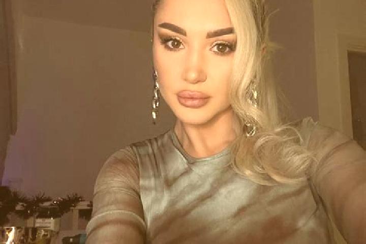 Lillian, 24, a blonde dark-eyed mediterranean companion based in Aurich. Offering Dinner Date, Girlfriend Experience, Prostate Massage, GFE, BDSM. Available ...