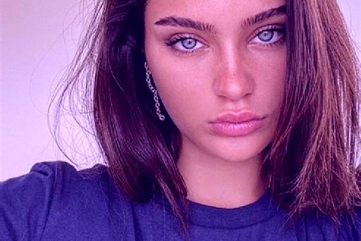 Lillian, 24, a brunette brown-eyed indian companion based in Sefferweich. Offering BDSM, A-Level, Prostate Massage, Couples. Available for incall and outcall...