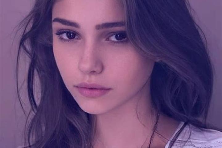 Lillian, 24, a chestnut grey-eyed slavic companion based in Hoji. Offering A-Level, Massage, CIM. Available for incall and outcall, overnight bookings availa...