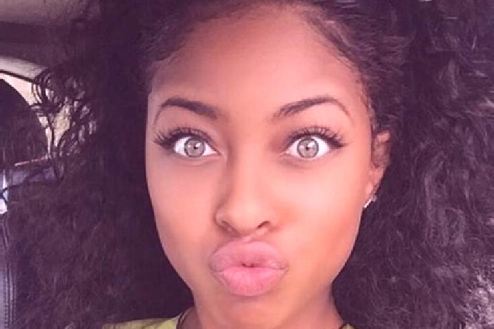Lillian, 24, a red green-eyed ebony companion based in La Mure. Offering Massage, OWO, Party Girl. Available for incall and outcall, day and evening dates.