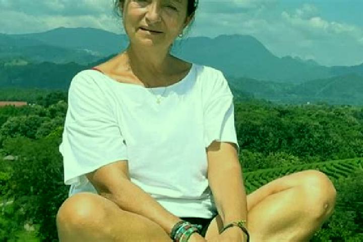 Lillian, 24 — Escort in Louvignies-Quesnoy, France
