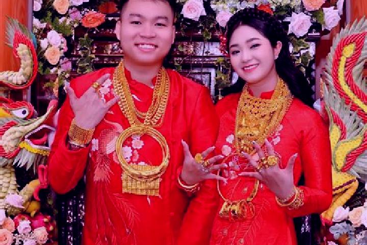 Lillian, 24 — Escort in Ma Cooi, Vietnam