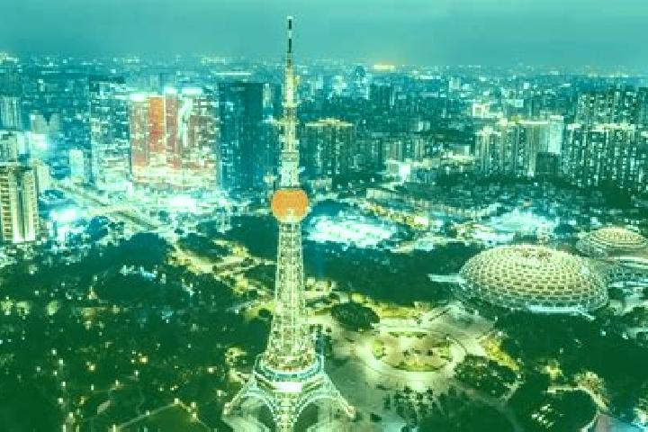 Lillian, 24 — Escort in Weicheng, China