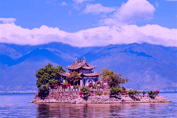 Lillian, 24 — Escort in Yuan an, China