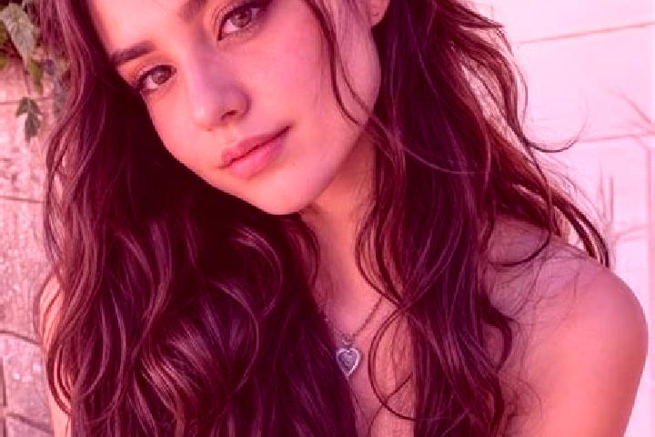 Lillian, 25, a black hazel-eyed european companion based in Orbeasca de Jos. Offering Travel Companion, Party Girl, GFE. Available for incall and outcall, ov...