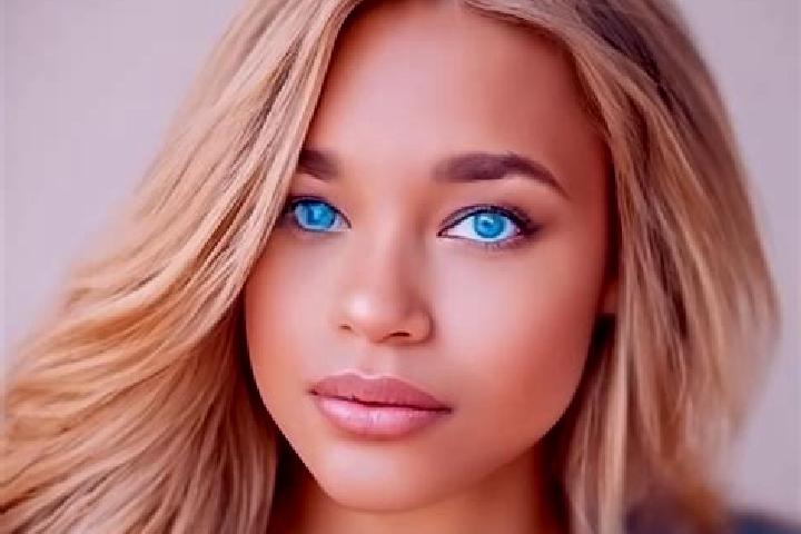Lillian, 25, a blonde blue-eyed latina companion based in Oleksandrivska Slobidka. Offering CIM, Fetish, A-Level. Available for incall and outcall, overnight...