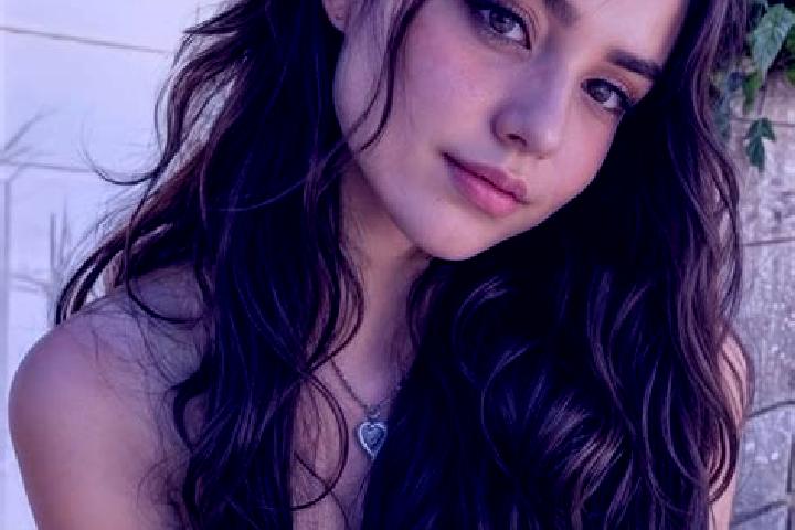 Lillian, 25, a brunette hazel-eyed caribbean companion based in Hermiston. Offering Party Girl, BDSM, 69, Domination. Available for incall and outcall, day a...
