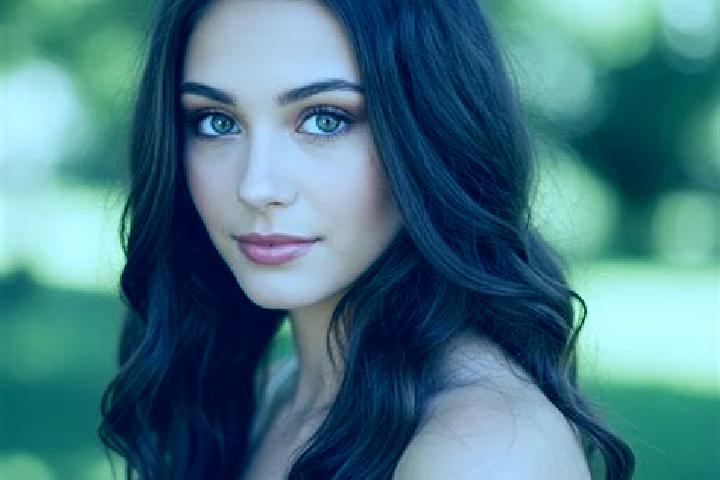 Lillian, 25, a brunette hazel-eyed caucasian companion based in Manzanal de los Infantes. Offering GFE, Duos, Tantra, Girlfriend Experience. Available for in...