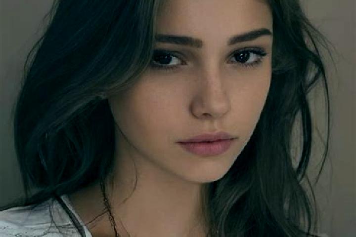 Lillian, 25, a chestnut brown-eyed slavic companion based in Castelveccana. Offering Domination, Prostate Massage, Girlfriend Experience, Tantra. Available f...