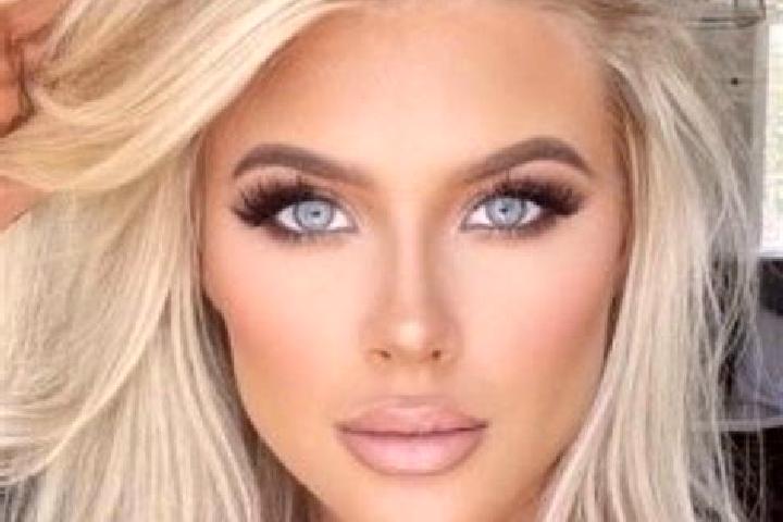 Lillian, 25, a platinum blonde brown-eyed latina companion based in Voroveni. Offering Erotic Massage, Party Girl, Deep French Kissing. Available for incall ...
