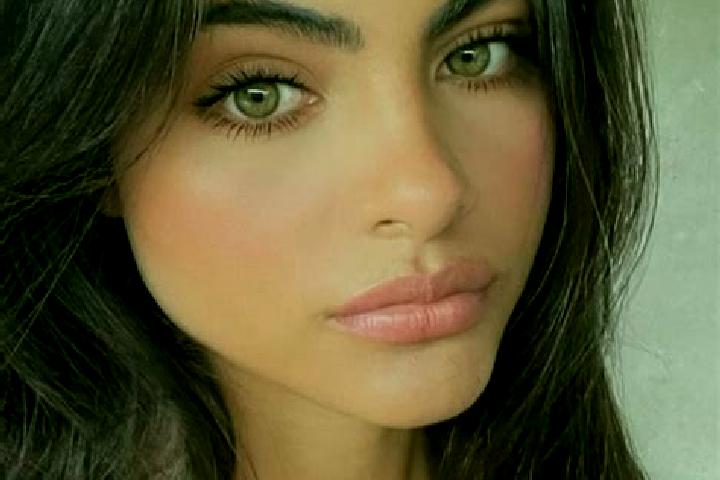Lillian, 25, a red dark-eyed indian companion based in Petit-Bourg. Offering Erotic Massage, Party Girl, Massage. Available for incall and outcall, overnight...