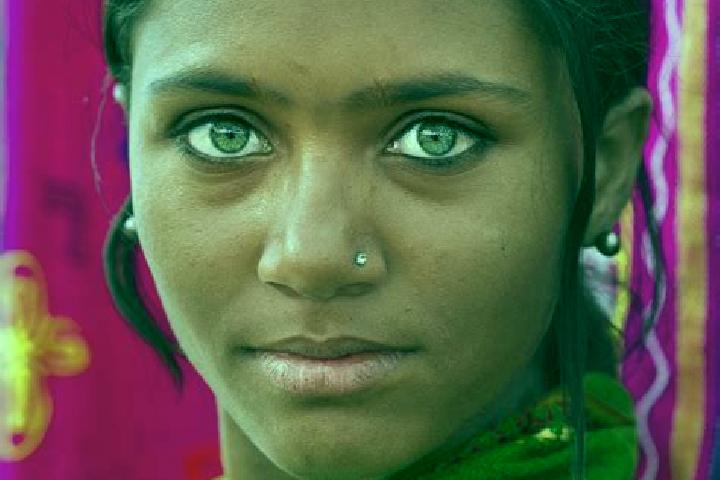 Lillian, 25, a red green-eyed indian companion based in Fiekon. Offering Party Girl, Domination, Fetish. Available for incall and outcall, overnight bookings...