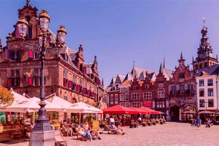 Lillian, 25 — Escort in Arnhem, Netherlands
