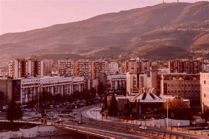 Lillian, 25 — Escort in Miladinovci, North Macedonia