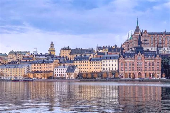 Lillian, 25 — Escort in Moelnbo, Sweden
