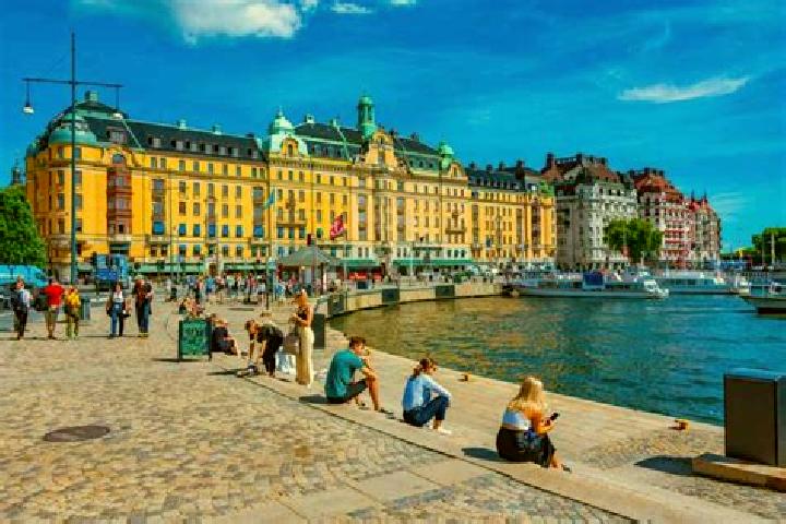 Lillian, 25 — Escort in Svalsta, Sweden