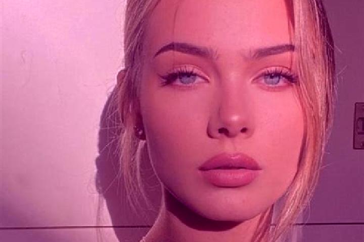 Lillian, 26, a blonde dark-eyed european companion based in Keelesdale-Eglinton West. Offering Tantra, Duos, Dinner Date, Roleplay. Available for incall and ...