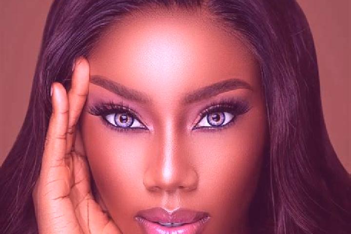 Lillian, 26, a chestnut blue-eyed ebony companion based in Ungca. Offering Domination, Girlfriend Experience, Dinner Date, Massage, GFE. Available for incall...