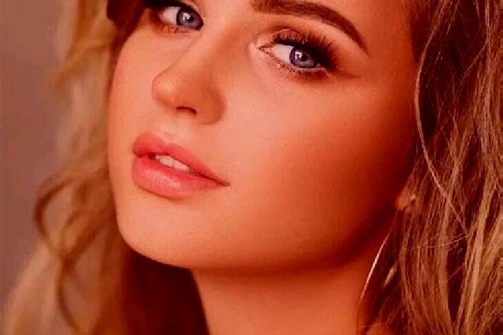 Lillian, 26, a dark blonde blue-eyed ebony companion based in Tinpahar. Offering Striptease, Travel Companion, Party Girl. Available for incall and outcall, ...