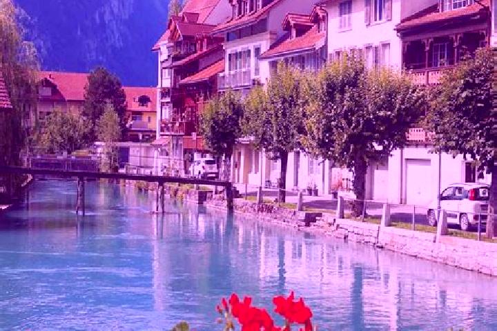 Lillian, 26 — Escort in Ayer, Switzerland
