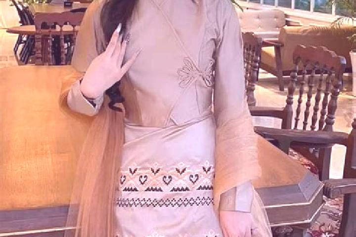 Lillian, 26 — Escort in Ingaung, Myanmar