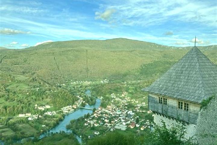 Lillian, 26 — Escort in Laktasi, Bosnia and Herzegovina