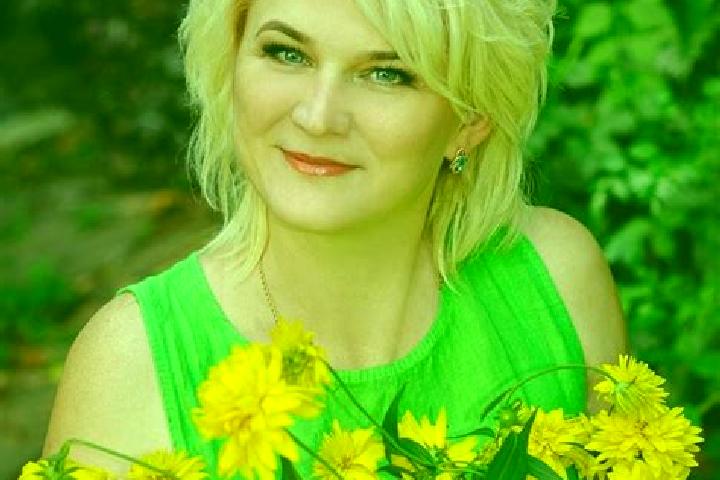 Lillian, 26 — Escort in Nadvirna, Ukraine