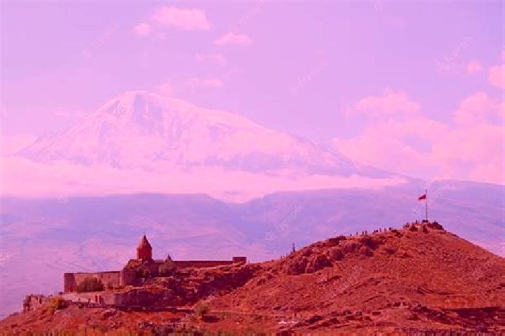 Lillian, 26 — Escort in Shirakamut, Armenia