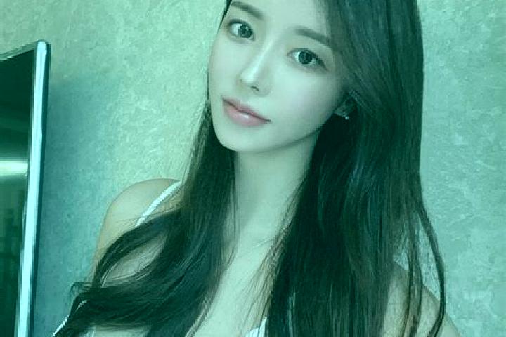 Lillian, 26 — Escort in Xinluoqu, China