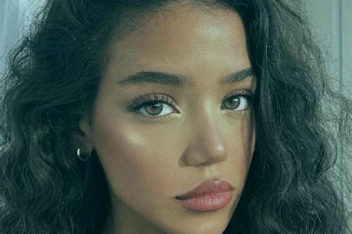 Lillian, 27, a black brown-eyed caribbean companion based in Kotlin. Offering Party Girl, Overnight, Domination, CIM. Available for incall and outcall, overn...