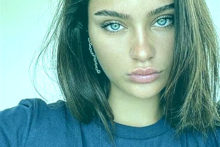 Lillian, 27, a brunette dark-eyed indian companion based in Serintepe. Offering GFE, 69, Erotic Massage. Available for incall and outcall, day and evening da...