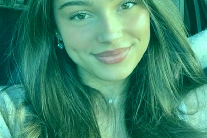 Lillian, 27, a brunette hazel-eyed slavic companion based in Sankt Peter am Wimberg. Offering Duos, Prostate Massage, Dinner Date, Erotic Massage. Available ...