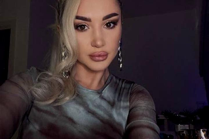 Lillian, 27, a chestnut blue-eyed caucasian companion based in Bechinesti. Offering Fetish, Domination, Travel Companion, Dinner Date. Available for incall a...