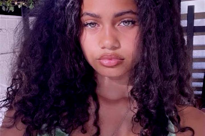 Lillian, 27, a chestnut green-eyed mixed companion based in Parion. Offering Dinner Date, CIM, BDSM. Available for incall and outcall, overnight bookings ava...