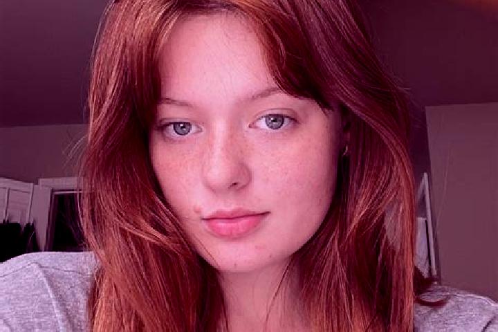 Lillian, 27, a red grey-eyed mixed companion based in Gavello. Offering Domination, BDSM, Roleplay, Striptease. Available for incall and outcall, day and eve...