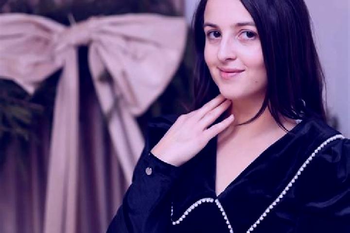 Lillian, 27 — Escort in Belcesti, Romania