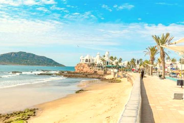 Lillian, 27 — Escort in Chametla, Mexico