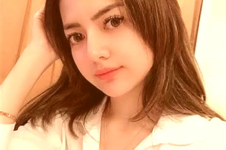 Lillian, 27 — Escort in Cidarengdeng, Indonesia