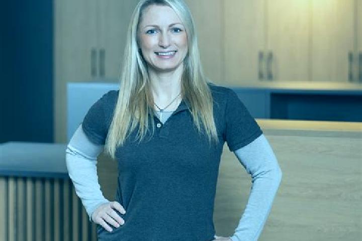 Lillian, 27 — Escort in Frankenmarkt, Austria