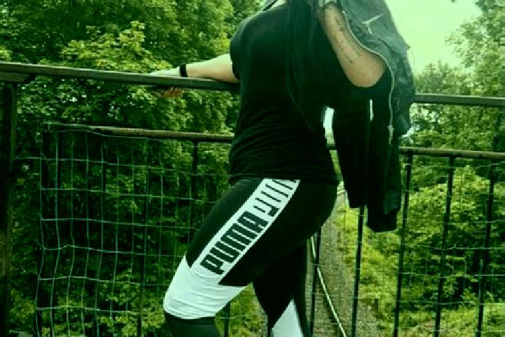 Lillian, 27 — Escort in Policna, Czech Republic