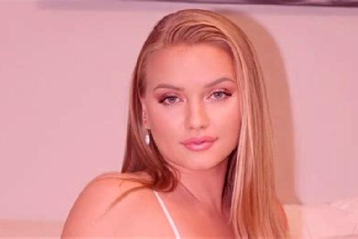 Lillian, 27 — Escort in Santa Maria, United States