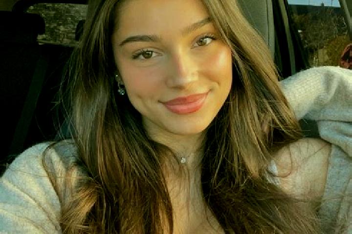 Lillian, 28, a brunette amber-eyed middle eastern companion based in Lekparedouo. Offering GFE, Deep French Kissing, A-Level, Party Girl, Travel Companion. A...