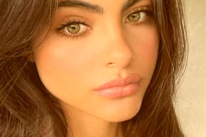 Lillian, 28, a brunette dark-eyed middle eastern companion based in Weidu. Offering Overnight, Striptease, Travel Companion, Party Girl, A-Level. Available f...